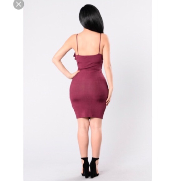 Sold✨FashionNove burgundy fitted dress❤️ - Picture 3 of 3